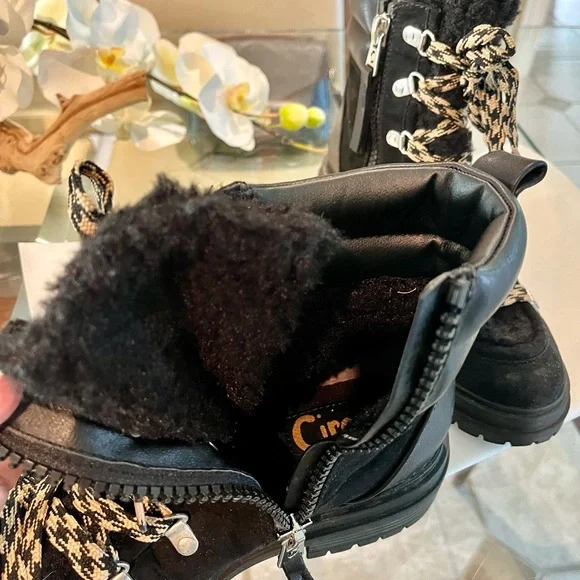 CIRCUS BY SAM EDELMAN GISELLE ANKLE BOOTS - Picture 4 of 5